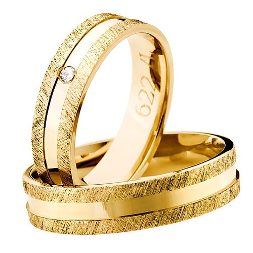 Vigselringar i 18k gult guld med diamant 0,02ct