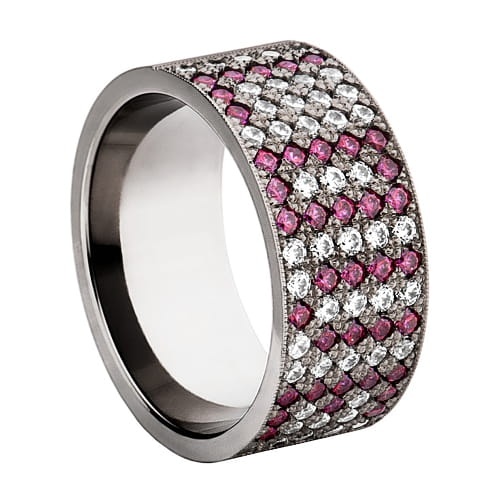 Vigselring i titan med 85 zirkonier Swarovski "LOVE"