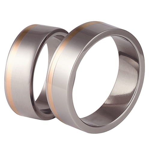 Vigselringar i titan och 14k rött guld