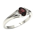 02014-017-1-pierscionek-z-granatem-i-diamentami.jpg