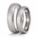 ZJTGR5-002-1-Vigselringar-i-titan-5mm-hamrat-titan.webp