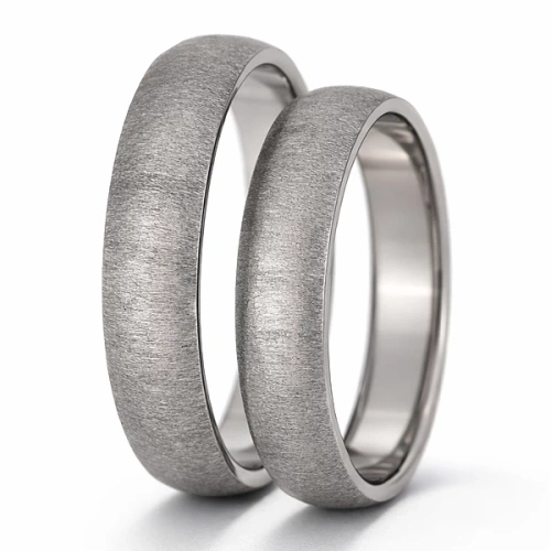 Vigselringar i titan tvärborstad titan 5 mm