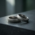 ZJTGR5-007-4-Vigselringar-i-titan-tvärborstad-titan-5mm.webp