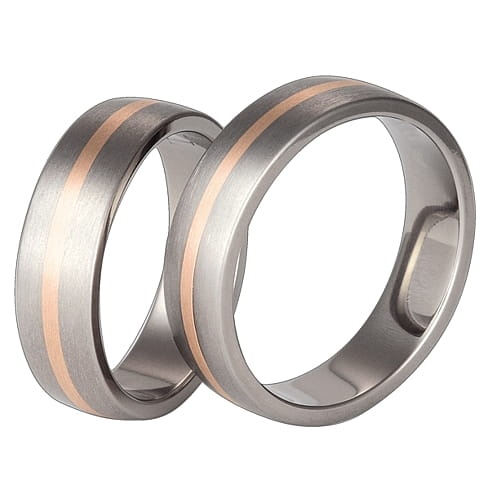 Vigselringar i titan och 14k rött guld