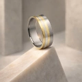 AH-Bez-slow-2-Vigselring-i-titan-gulguld-och-vitguld-8-mm.webp