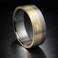 AH-Bez-slow-3-Vigselring-i-titan-gulguld-och-vitguld-8-mm.webp