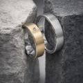 AH-Classic-6-titanringar-matt-guld-diamant-handgjorda.webp