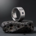 AH-Carre-szafir-S-5-matt-titanring-silver-safir.webp
