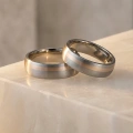 TRG63-5-2-titanselringar-rodguld-matt-5mm.webp