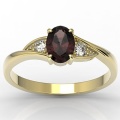 Ring i 14k gult guld med granat på 1ct och 2 diamanter på 0,08ct