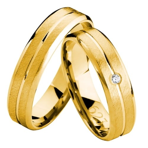 Vigselringar i 18k gult guld med diamant 0,01ct