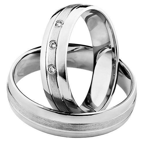 Vigselringar i 14k vitt guld med 3 zirkonier Swarovski