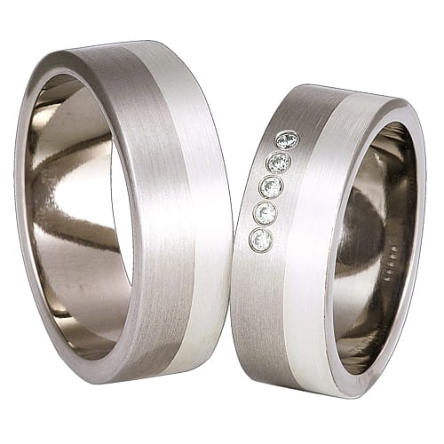 Vigselringar i titan och silver med 5 diamanter 0,10ct