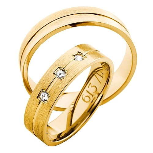 Vigselringar i 18k gult guld med 3 diamanter 0,06ct