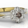 Ring i 14k guld med rökigt kvarts och 6 diamanter på 0,12 ct