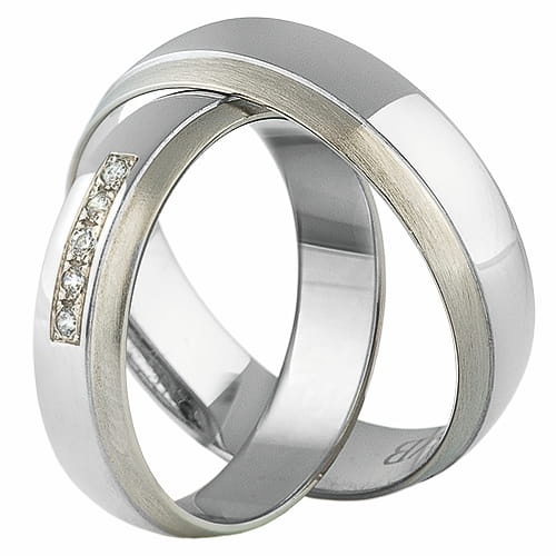 Vigselringar i 14k vitt guld med 5 zirkonier Swarovski