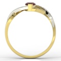 Ring i 14k guld med granat på 0,60ct och 10 diamanter på 0,04ct